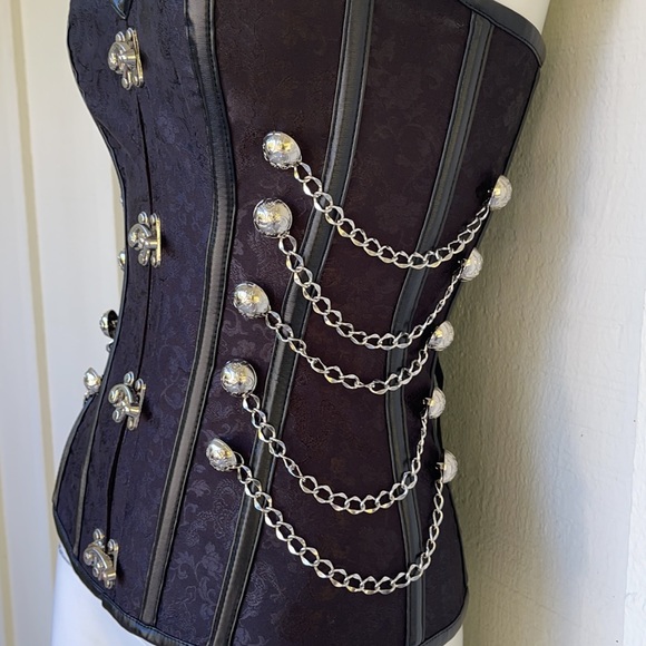 ❗️SOLD❗️EUC- STEAMPUNK SILVER CHAIN & CLASP W/ ORIENTAL DRAGON & FLORAL DESIGN - Picture 5 of 11